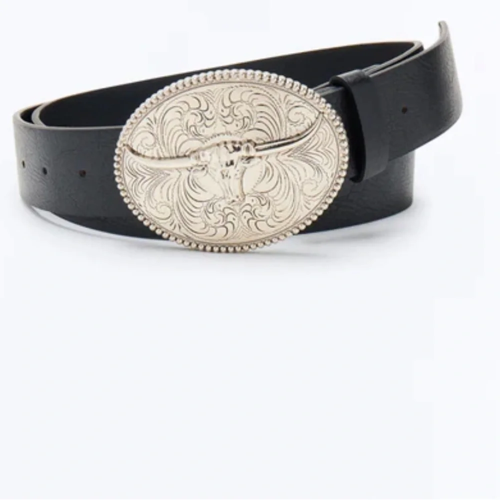 Black Bullseye Belt with Silver Buckle